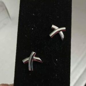 VINTAGE DESIGNER FAS STERLING KISS STUD EARRINGS